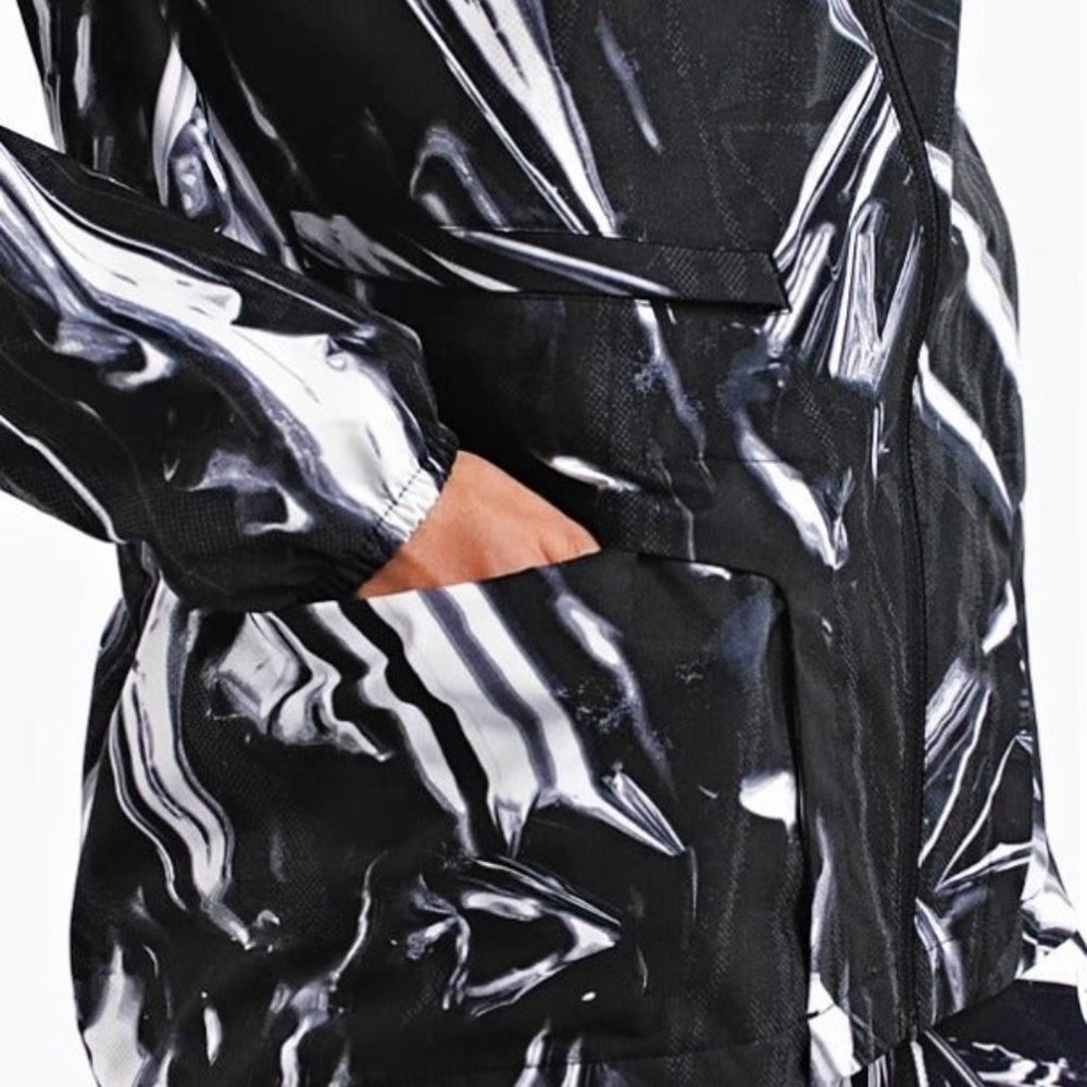 Nike Shield Full-Zip Running Jacket Hood Ghost Flash Reflective Extra-Large $150 - Picture 9 of 12